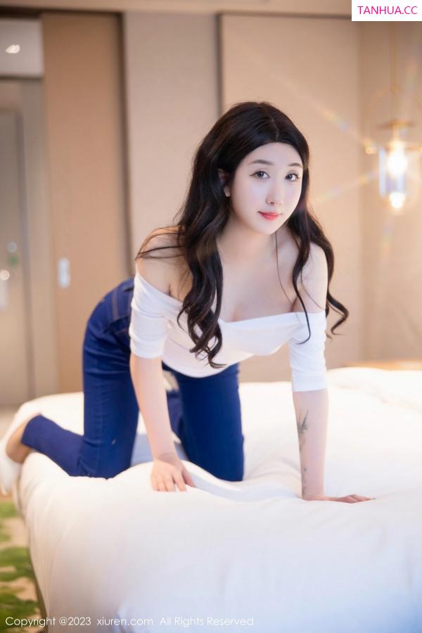 江真真  [XiuRen]高清写真图 2023.04.13 No.6570 江真真 牛仔裤美臀第51张图片